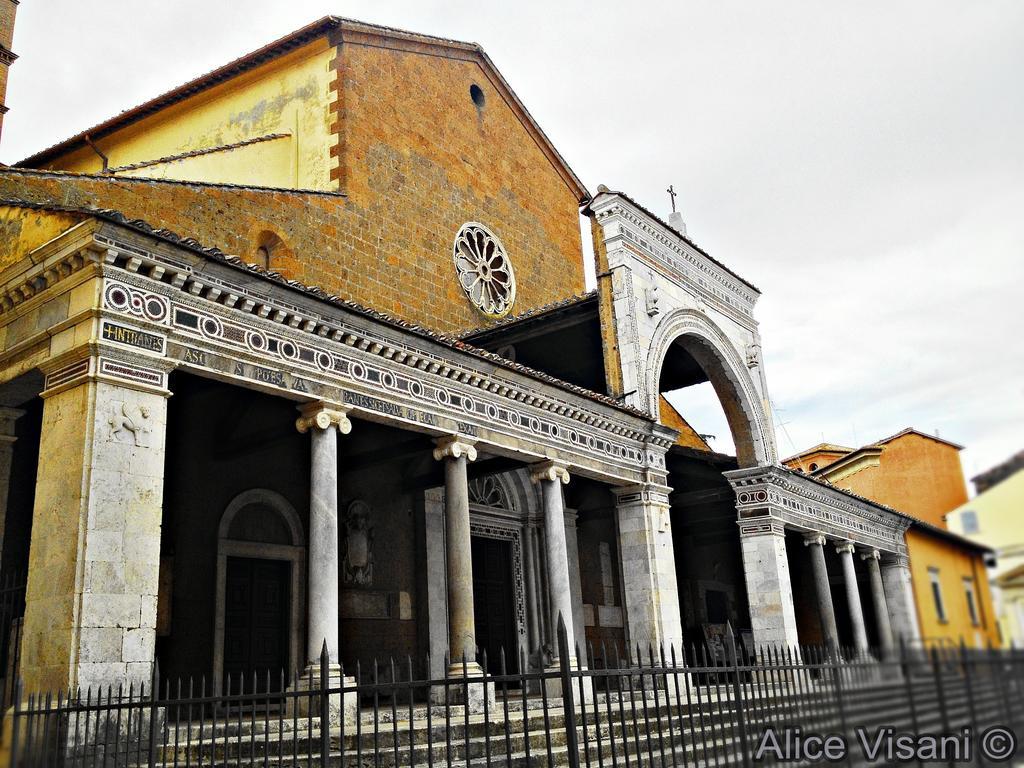 Suali Case Nel Borgo Чивита-Кастеллана Номер фото
